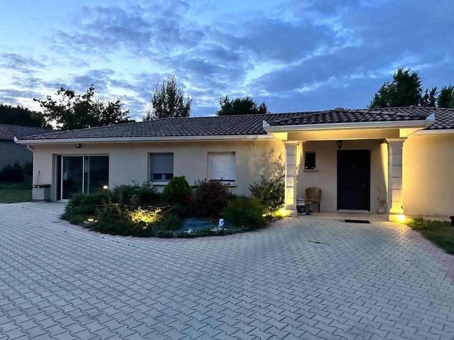 Appartement Prive Dans Villa Montauban Exterior photo